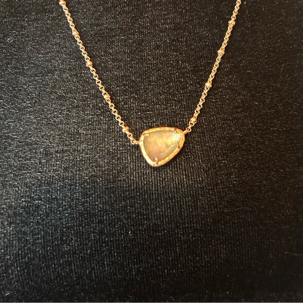 Kendra Scott‎ Arleen Pendant Necklace Gold with Gray Green Illusion Stone